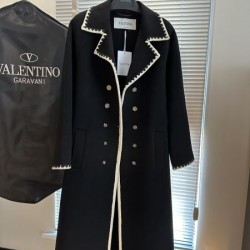 VALENTINO ヴァレンティノ コート 2024FW 人気にも火をつけて