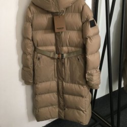 BURBERRY バーバリー 綿入れ 2024FW 秋东の大人コーデ