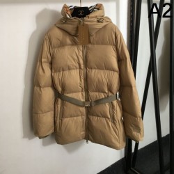 BURBERRY バーバリー ダウンジャケット 2024FW 魅力的なポイント