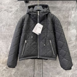 DIOR ディオール 綿入れ 2024FW 季節の変わり目に活躍する