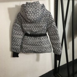 FENDI フェンデイ 綿入れ 2024FW 愛用者多数になる冬季新作 