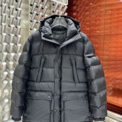 2024FW PRADA プラダ 売上ランキング1位　 メンズ用 ダウンジャケット