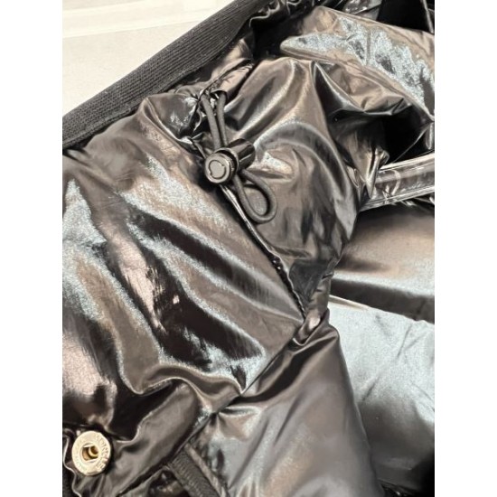 MONCLER モンクレール ダウンジャケット 2024FW 大人カジュアルな MONCLER モンクレール ダウンジャケット 2024FW 大人カジュアルな