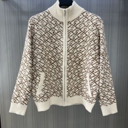 2024FW FENDI フェンデイ 冬のおでかけにもぴったり カシミヤニット