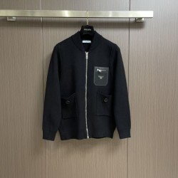 2024FW PRADA プラダ カジュアルさも強めなアイテム ニットカーディガン