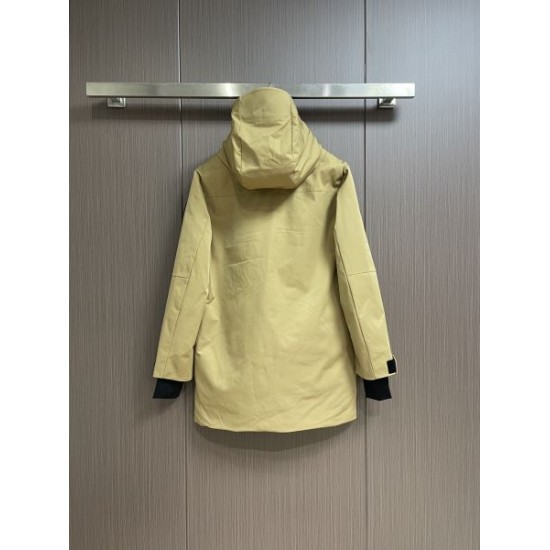 2024FW BURBERRY バーバリー 圧倒的な高級感 メンズ用 ダウンジャケット 2024FW BURBERRY バーバリー 圧倒的な高級感 メンズ用 ダウンジャケット