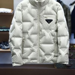 2024FW PRADA プラダ 数量限定奇跡の入荷 メンズ用 ダウンジャケット 