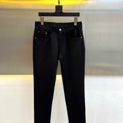 2024FW BURBERRY バーバリー 高感度なセレブたち愛用 ジーパン
