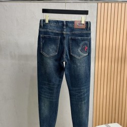 2024FW MONCLER モンクレール 好感度が高いアイテム ジーパン
