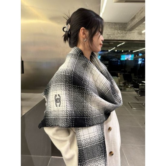 2024FW スカーフ CHANEL シャネル qiudアイテムから新たに登場！
