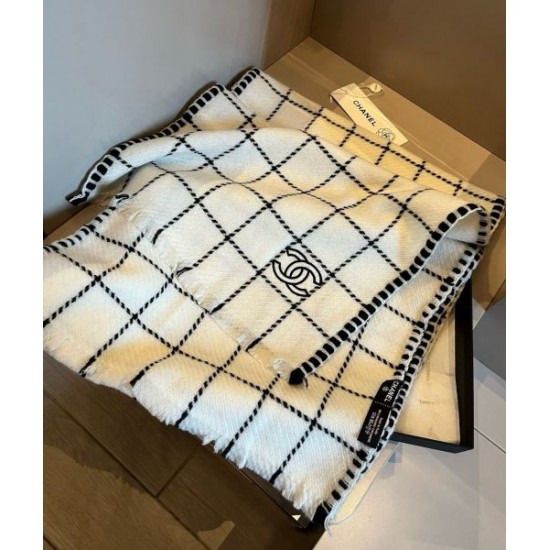 2024FW スカーフ CHANEL シャネル クラシックな雰囲気のトップス 2024FW スカーフ CHANEL シャネル クラシックな雰囲気のトップス