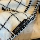 2024FW スカーフ CHANEL シャネル クラシックな雰囲気のトップス 2024FW スカーフ CHANEL シャネル クラシックな雰囲気のトップス