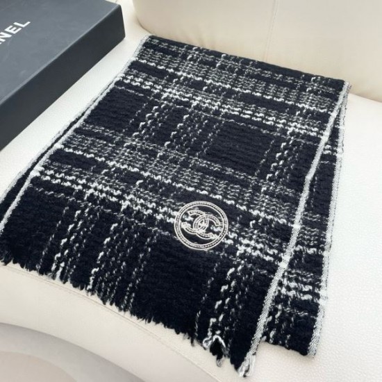 2024FW スカーフ CHANEL シャネル カジュアルもある絶妙な雰囲気 2024FW スカーフ CHANEL シャネル カジュアルもある絶妙な雰囲気