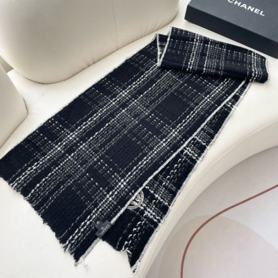 2024FW スカーフ CHANEL シャネル カジュアルもある絶妙な雰囲気 2024FW スカーフ CHANEL シャネル カジュアルもある絶妙な雰囲気