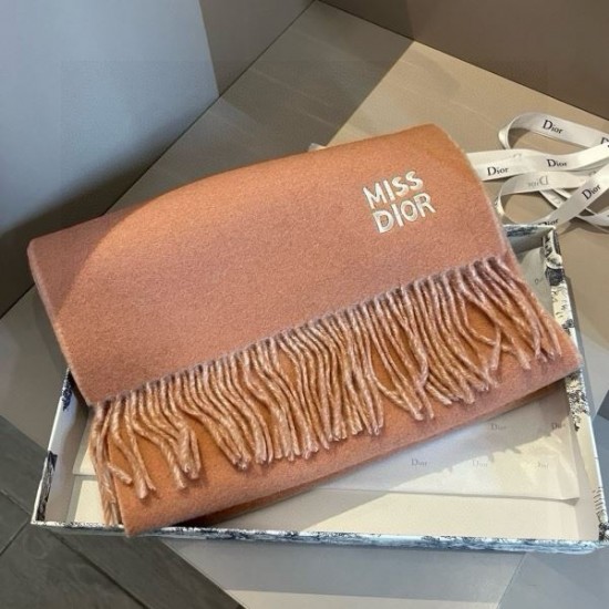 2024FW スカーフ DIOR ディオール ブランドスタイルが継続的に人気 2024FW スカーフ DIOR ディオール ブランドスタイルが継続的に人気