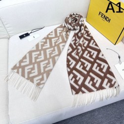 2024FW スカーフ FENDI フェンデイ 秋冬ムードを高める最旬トレンド