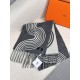 2024FW スカーフ HERMES エルメス 周りに差をつけるかっこいい1枚