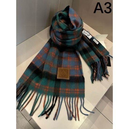 2024FW スカーフ LOEWE ロエベ 手持ち在庫あり海外セレブ愛用 2024FW スカーフ LOEWE ロエベ 手持ち在庫あり海外セレブ愛用