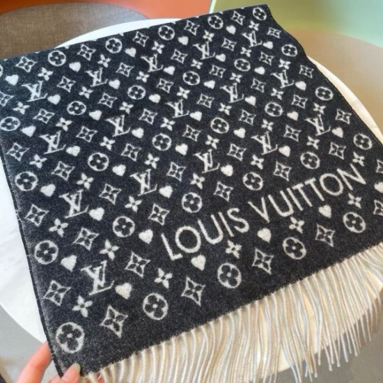 2024FW スカーフ LOUIS VUITTON ルイヴィトン スタイリッシュな雰囲気 2024FW スカーフ LOUIS VUITTON ルイヴィトン スタイリッシュな雰囲気