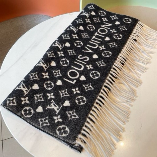 2024FW スカーフ LOUIS VUITTON ルイヴィトン スタイリッシュな雰囲気 2024FW スカーフ LOUIS VUITTON ルイヴィトン スタイリッシュな雰囲気