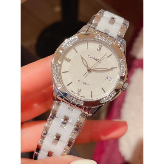 2024SS トレンドのコーディネート CHANEL シャネル 時計 ウォッチ 2024SS トレンドのコーディネート CHANEL シャネル 時計 ウォッチ