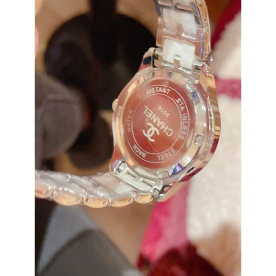 2024SS トレンドのコーディネート CHANEL シャネル 時計 ウォッチ 2024SS トレンドのコーディネート CHANEL シャネル 時計 ウォッチ
