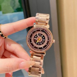 2024SS 季節を問わず活躍し LOUIS VUITTON ルイヴィトン 時計 ウォッチ