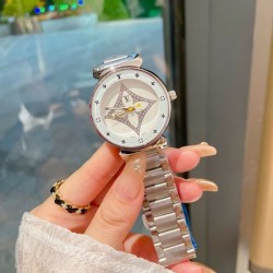 2024SS おしゃれを楽しむ！ LOUIS VUITTON ルイヴィトン 時計 ウォッチ