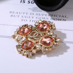 春の最旬スタイルを楽しい 2024SS ブローチ CHANEL シャネル