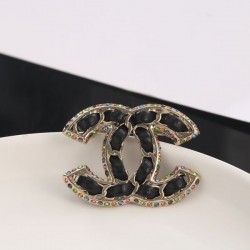 春夏爽やかな新作が流行り 2024SS ブローチ CHANEL シャネル