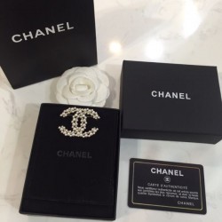 大人っぽいスタイルが完成 2024SS ブローチ CHANEL シャネル