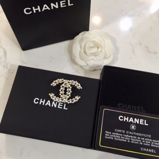 大人っぽいスタイルが完成 2024SS ブローチ CHANEL シャネル 大人っぽいスタイルが完成 2024SS ブローチ CHANEL シャネル
