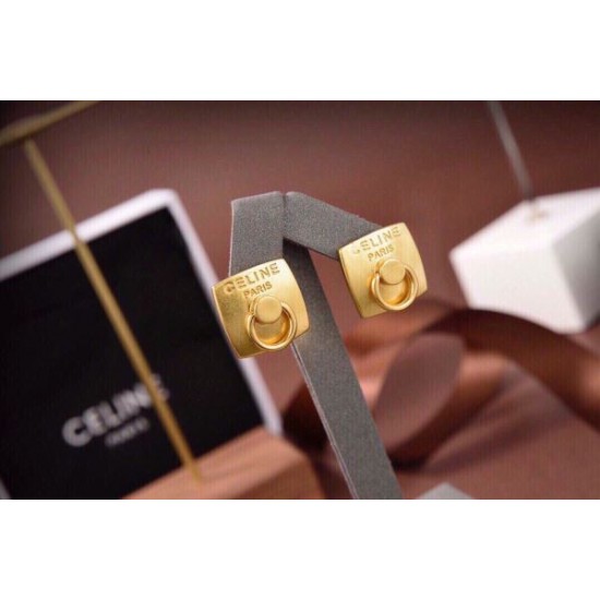 この時季だからお買い得 2024SS イヤリング CELINE セリーヌ この時季だからお買い得 2024SS イヤリング CELINE セリーヌ