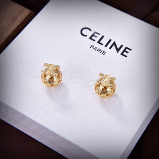 スタイリッシュな雰囲気 2024SS イヤリング CELINE セリーヌ スタイリッシュな雰囲気 2024SS イヤリング CELINE セリーヌ
