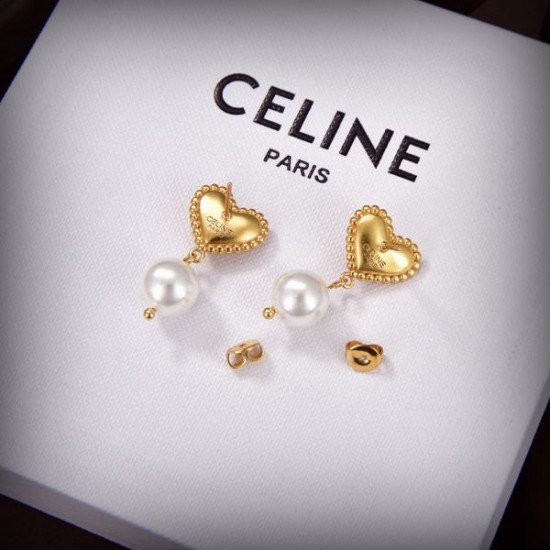 カジュアルさが強すぎる 2024SS イヤリング CELINE セリーヌ カジュアルさが強すぎる 2024SS イヤリング CELINE セリーヌ