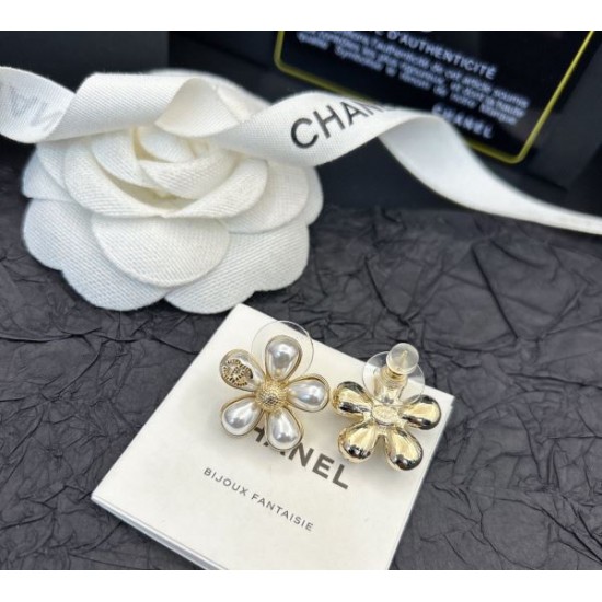 最後の春夏コレクション 2024SS イヤリング CHANEL シャネル 最後の春夏コレクション 2024SS イヤリング CHANEL シャネル