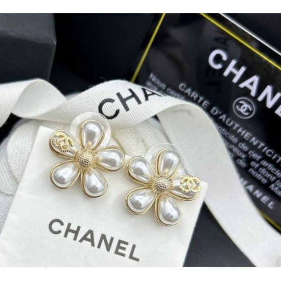 最後の春夏コレクション 2024SS イヤリング CHANEL シャネル 最後の春夏コレクション 2024SS イヤリング CHANEL シャネル