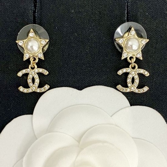 オシャレにまとめる逸品 2024SS イヤリング CHANEL シャネル オシャレにまとめる逸品 2024SS イヤリング CHANEL シャネル