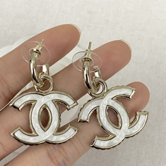 新作限定めっちゃ綺麗色 2024SS イヤリング CHANEL シャネル 新作限定めっちゃ綺麗色 2024SS イヤリング CHANEL シャネル
