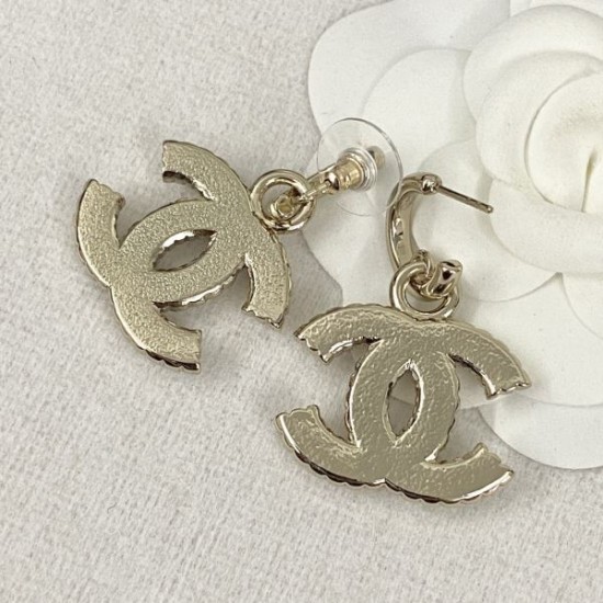 新作限定めっちゃ綺麗色 2024SS イヤリング CHANEL シャネル 新作限定めっちゃ綺麗色 2024SS イヤリング CHANEL シャネル
