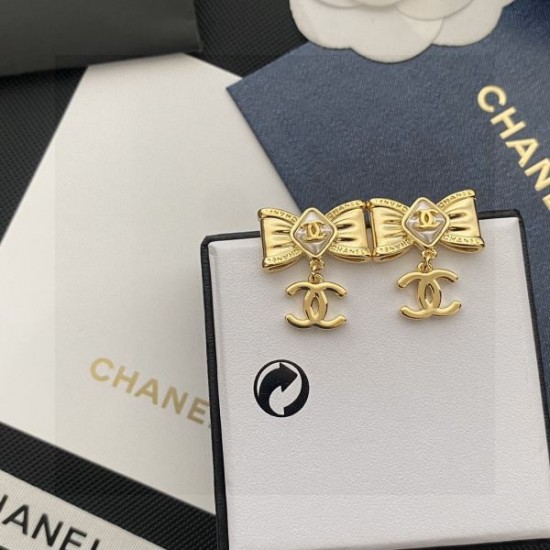 オシャレに見せられます 2024SS イヤリング CHANEL シャネル オシャレに見せられます 2024SS イヤリング CHANEL シャネル