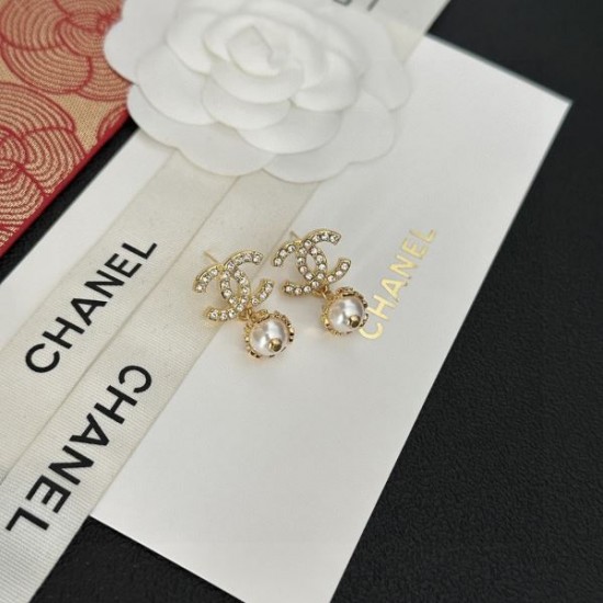 トレンドコーデが楽しめ 2024SS イヤリング CHANEL シャネル トレンドコーデが楽しめ 2024SS イヤリング CHANEL シャネル