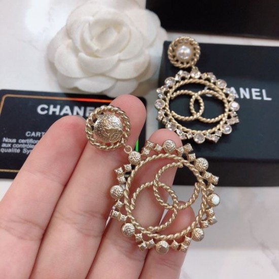 ファッション感度の高い 2024SS イヤリング CHANEL シャネル ファッション感度の高い 2024SS イヤリング CHANEL シャネル