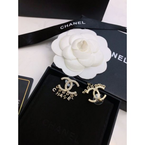 毎シーズン存在感のある 2024SS イヤリング CHANEL シャネル 毎シーズン存在感のある 2024SS イヤリング CHANEL シャネル
