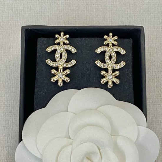 この春夏注目のトップス 2024SS イヤリング CHANEL シャネル この春夏注目のトップス 2024SS イヤリング CHANEL シャネル