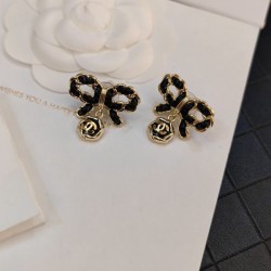 絶大な人気を博する新作 2024SS イヤリング CHANEL シャネル