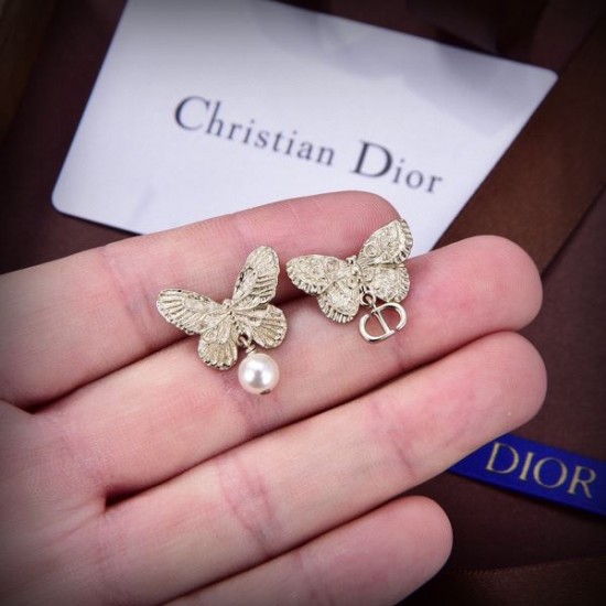 視線を集める今春新作 2024SS イヤリング DIOR ディオール 視線を集める今春新作 2024SS イヤリング DIOR ディオール