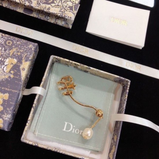 今季おすすめの話題作 2024SS イヤリング DIOR ディオール