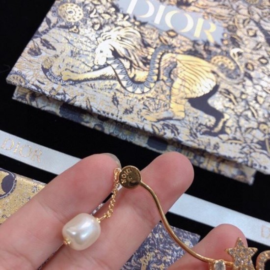 今季おすすめの話題作 2024SS イヤリング DIOR ディオール