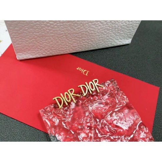 マストアイテム新入荷 2024SS イヤリング DIOR ディオール マストアイテム新入荷 2024SS イヤリング DIOR ディオール